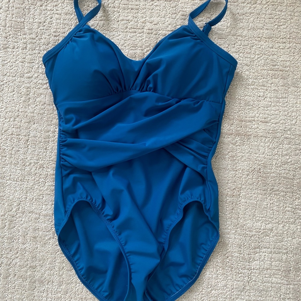 Women’s one piece tummy control swim suit